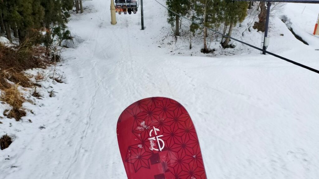 クロージャビートルをリフトに乗りながらノースを映した写真