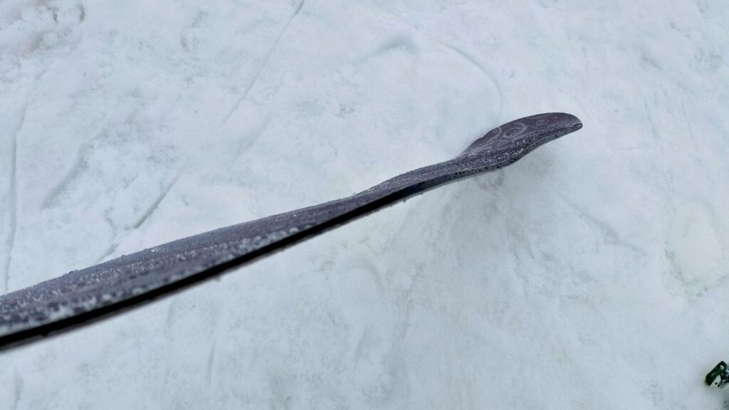 クロージャワームのダブルキャンバー形状が分かる写真