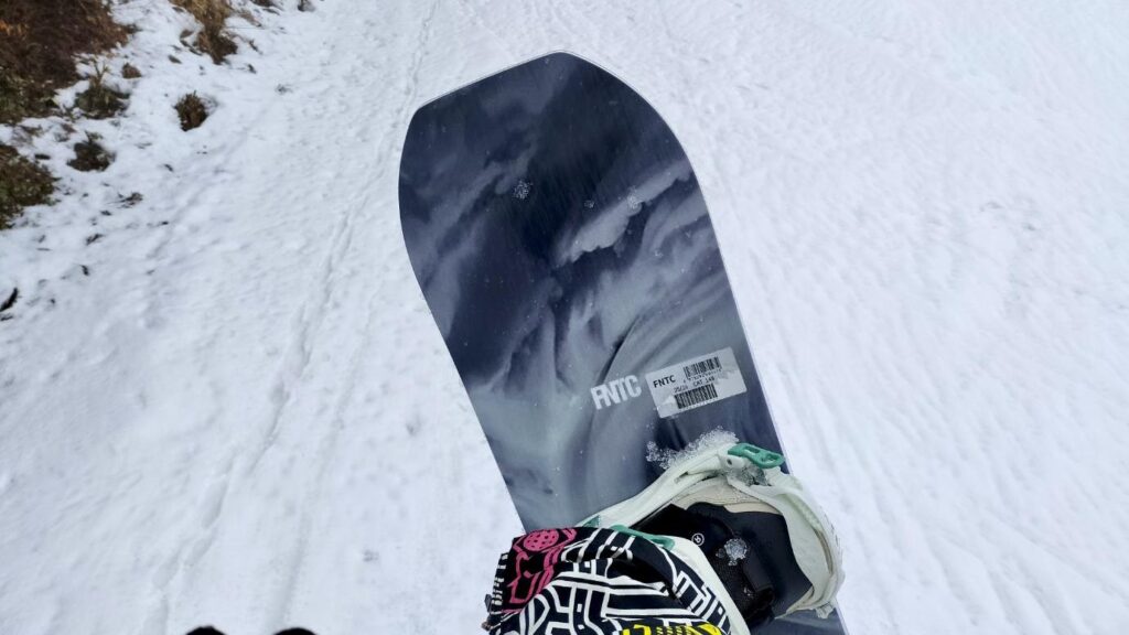 リフトに乗りながらCATのノーズ側を撮影した写真