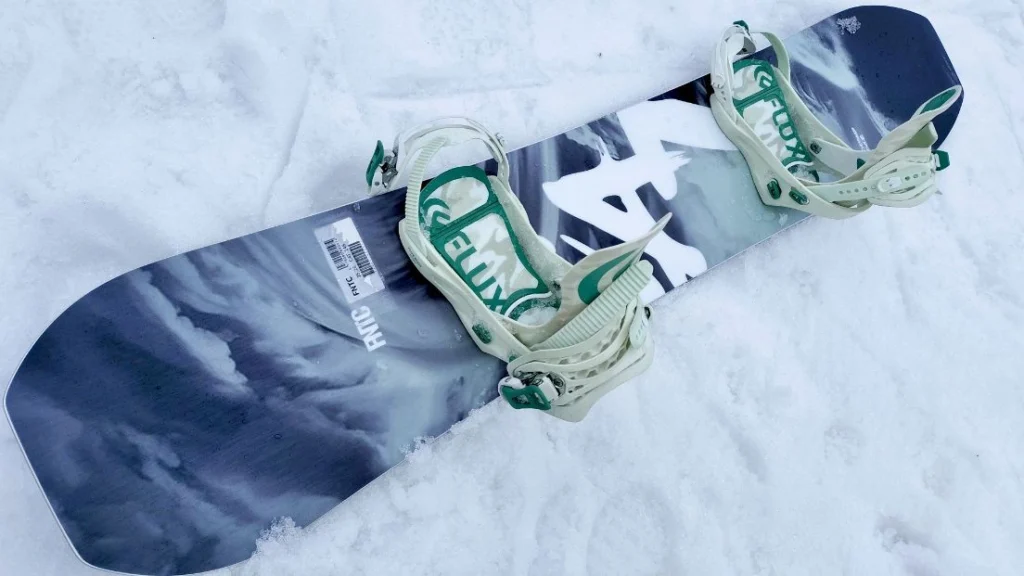 FNCT CAT スノーボード 148cm FNCT CAT スノーボード 148cm FNTC エフ