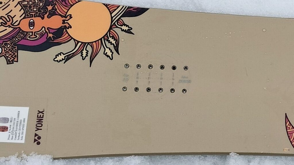 YONEXグロウエントのインサートホールの写真