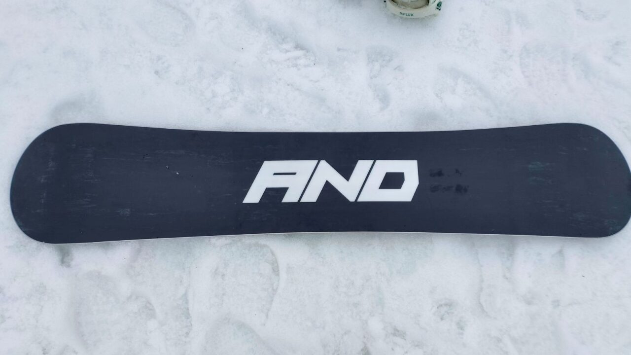 FNTC　ANDのソール側から撮影したボード全体の写真