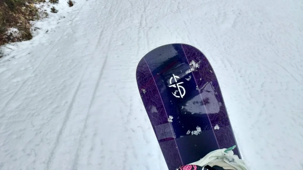 CROOJA】25-26MANTIS試乗評価レビュー！台形キャンバーの操作性に迫る