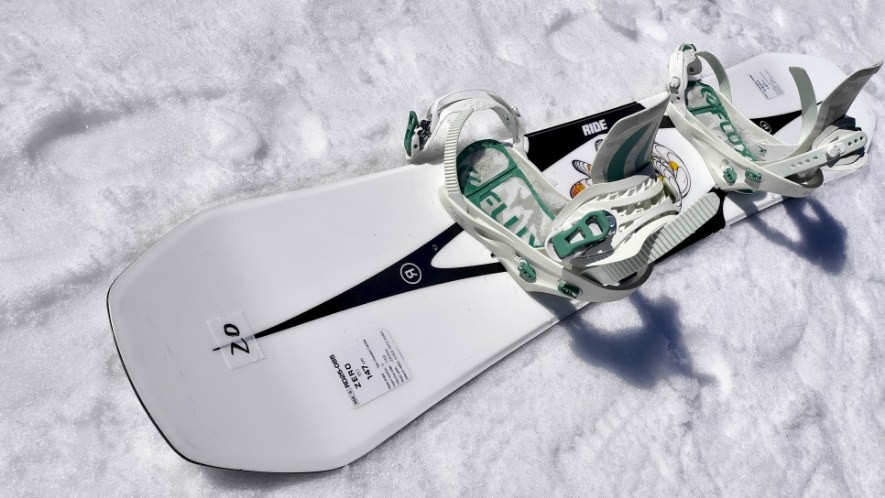 ライドZEROのノーズ側からのボード全体の写真