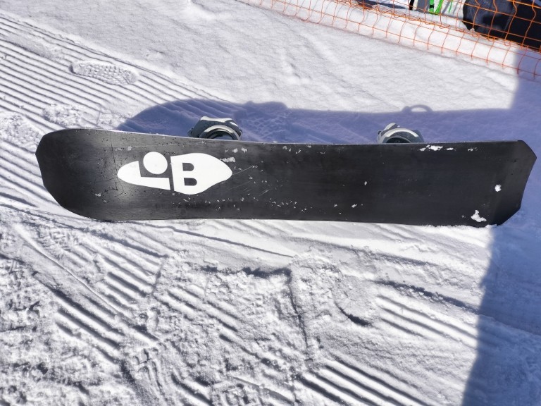 リブテックオルカのソール側から撮影したボード全体の写真