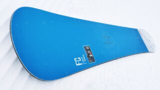 24-25モデルOGASAKA　FCのノーズ側からのボード全体の写真