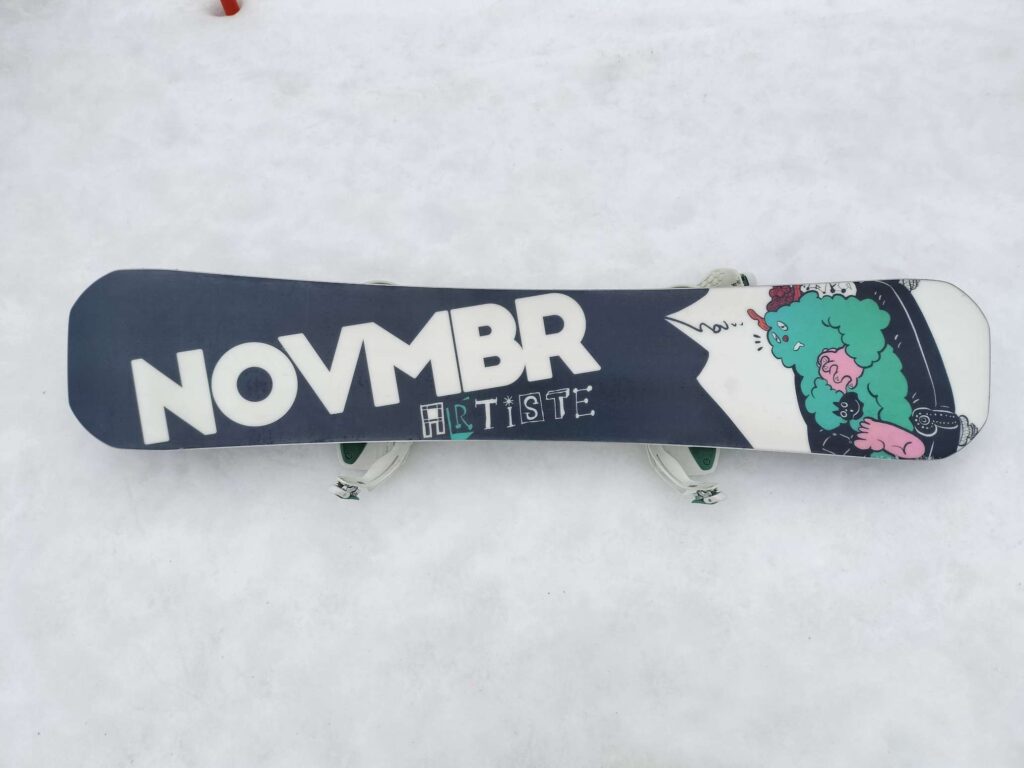 ノベンバーアーティストのソール側からのボード全体の写真