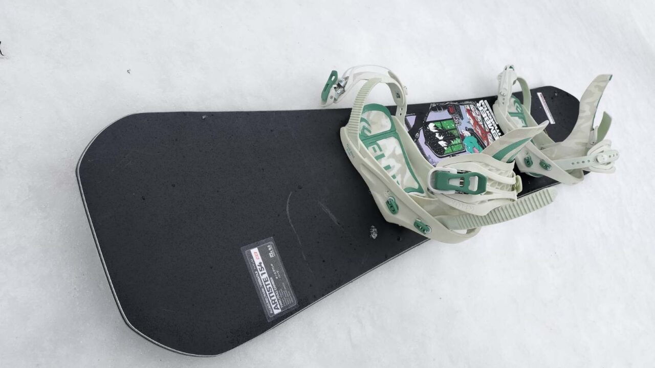 Novemberアーティストのノーズ側からのボード全体の写真