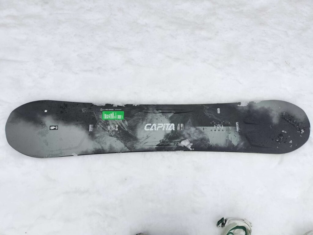 CAPiTA MEGA MERCURY（メガマーキュリー）のボード全体の写真