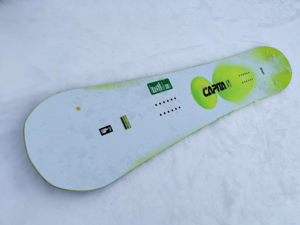 CAPiTA MERCURY(マーキュリー)のノーズ側からのボード全体の写真