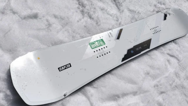 CAPiTA MEGA DEATH 試乗レビュー】「デス」との違いは？驚きの軽さで