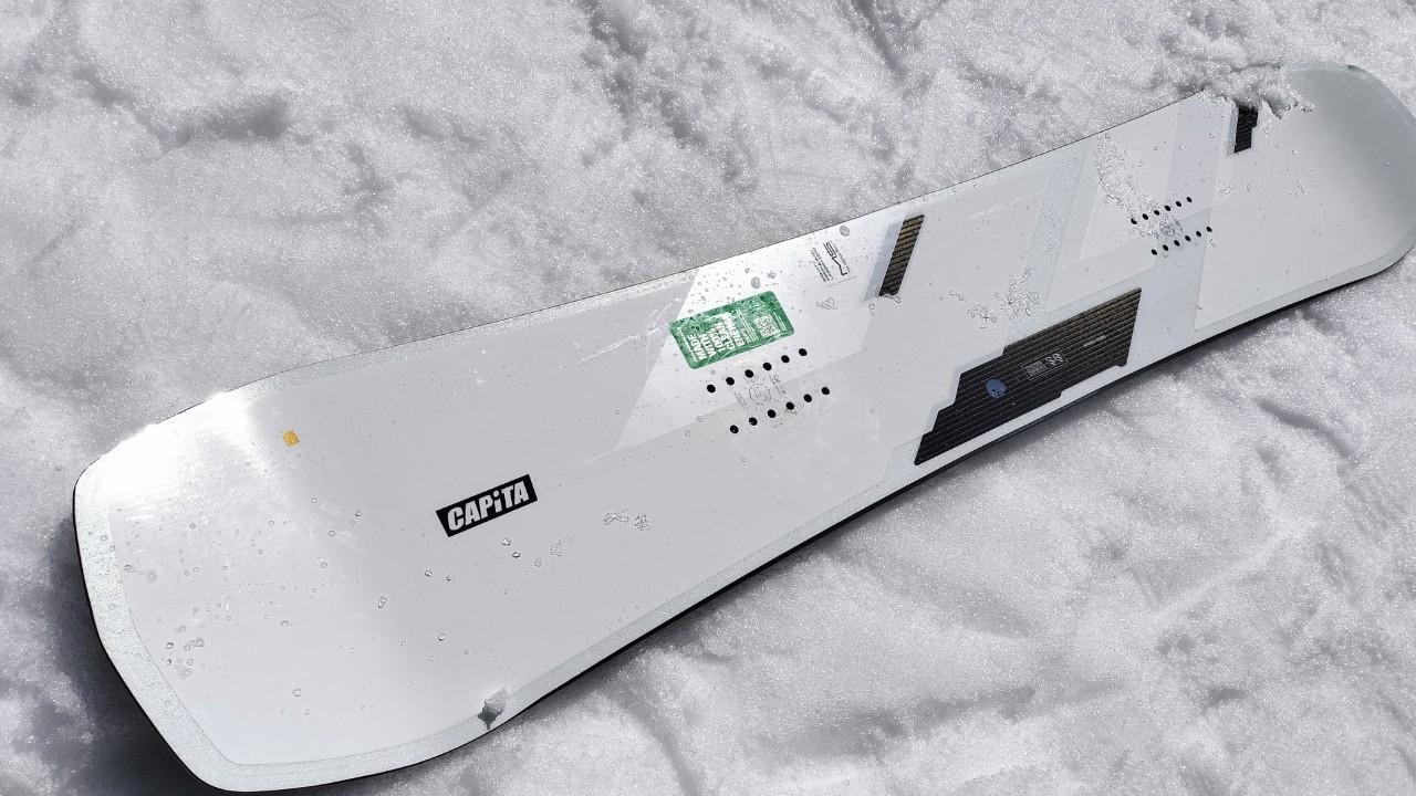 CAPiTA MEGA DEATH（キャピタメガデス）のボード全体の写真