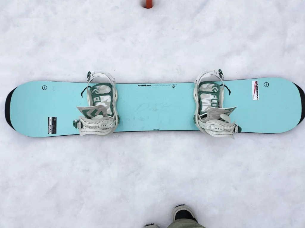 おかもと NOVMBR DX4 スノーボード おかもと NOVMBR DX4 スノーボード