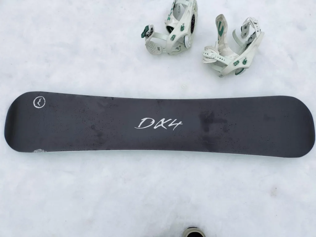 おかもと NOVMBR DX4 スノーボード おかもと NOVMBR DX4 スノーボード
