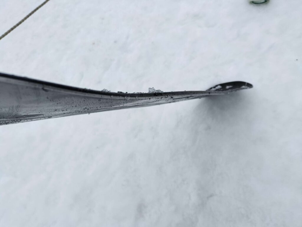 NOVEMBER DESIRE W（ノベンバーデザイアダブル）のボードのダブルキャンバー形状の写真