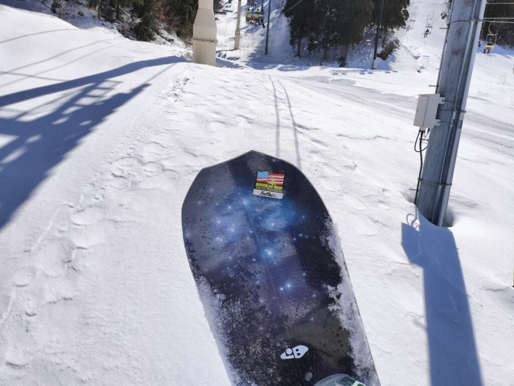 LIB TECH GOLDEN ORCA(リブテックボールデンオルカ)のノーズの写真