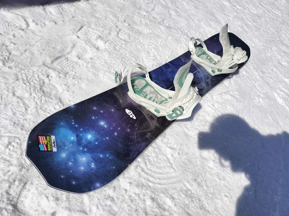 LIB TECH GOLDEN ORCA(リブテックボールデンオルカ)のボード全体の写真