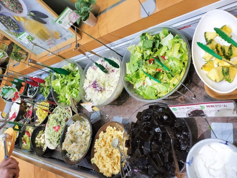 ブロンコビリーのサラダバーの写真