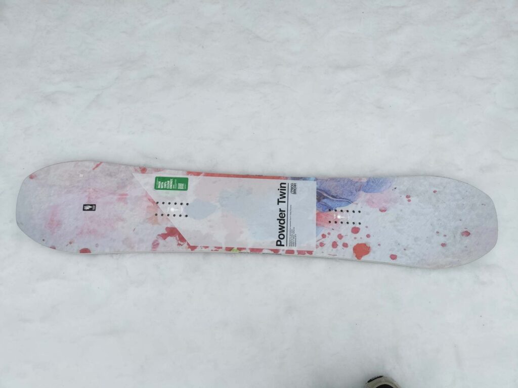 【CAPiTA】SB POWDER TWIN（スプリングブレイク パウダーツイン)のボード全体の写真