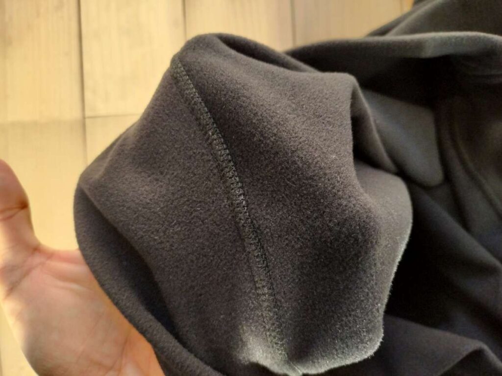 ワークマン「リカバリーウエアフリース」の裏側の質感の画像