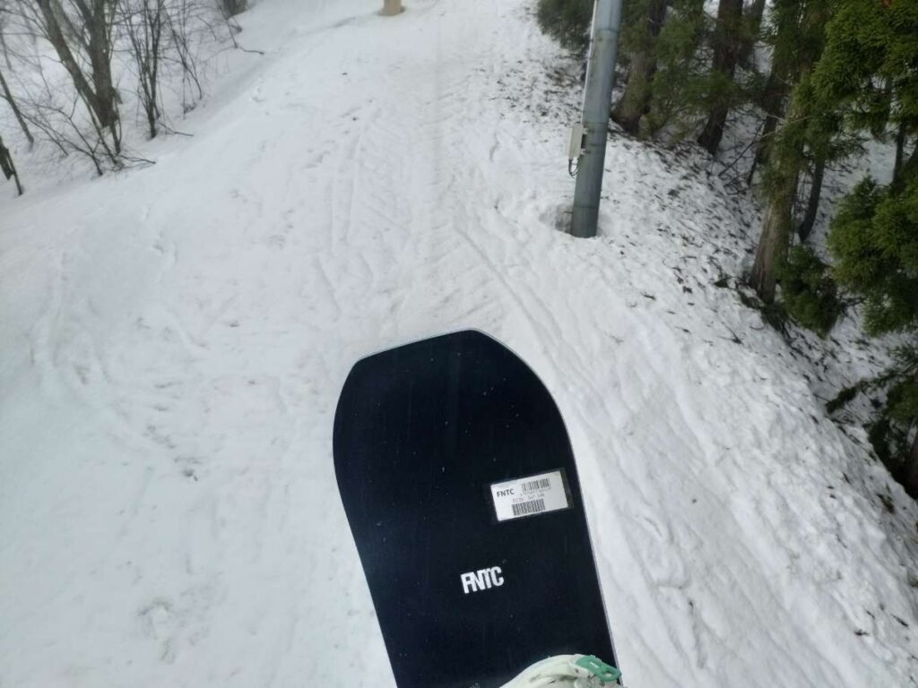 リフトに乗りながら撮影したFNTC SoTの写真