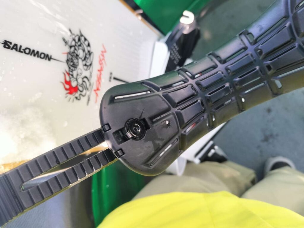 SALOMON EDB PRIME のストラップ