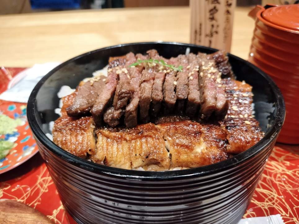 昼だけうなぎ屋の特選和牛の写真