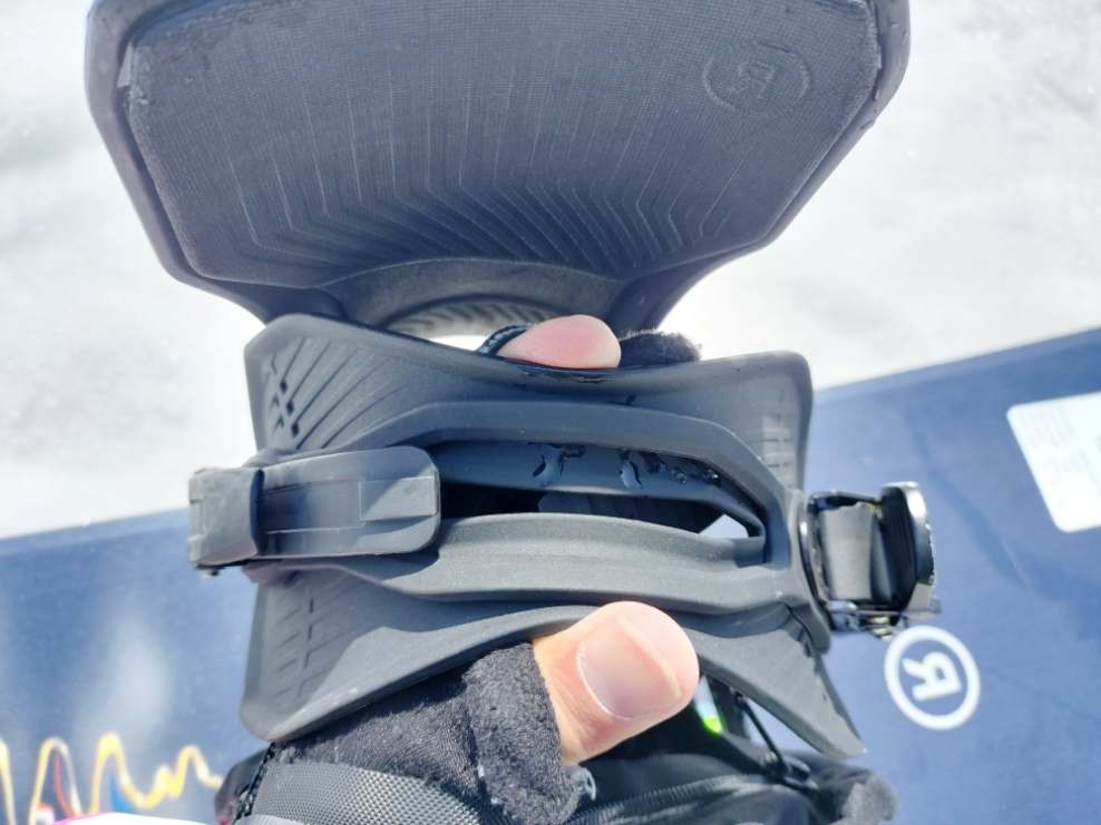 RIDEバインディングドローンのアンクルストラップ
