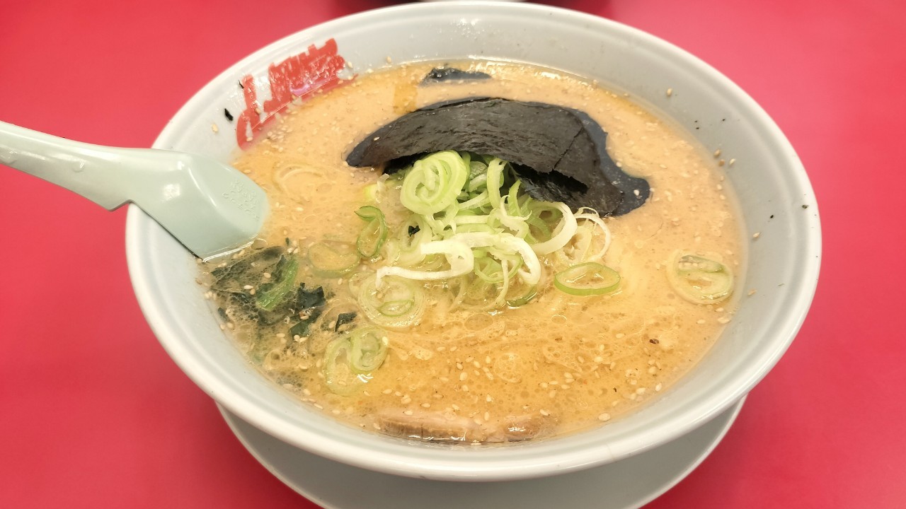 山岡家のラーメンは何系?